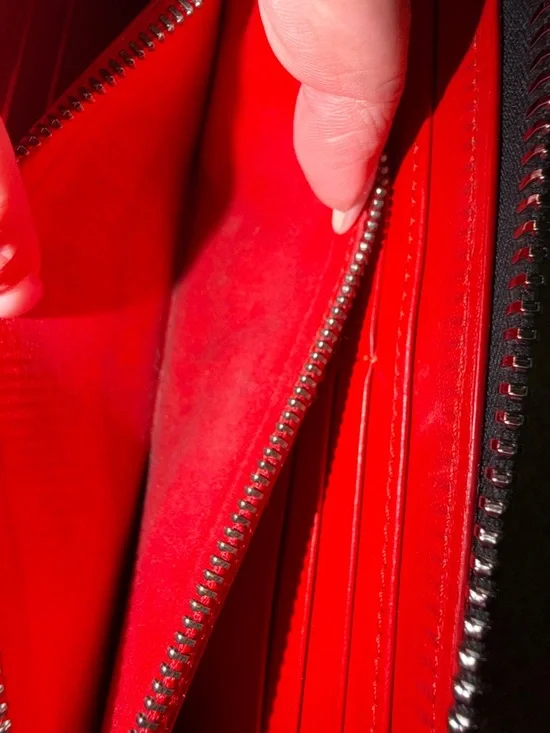 Christian Louboutin Black Lizard-Texture Zip Wallet with dusty and box - Picture 4 of 8